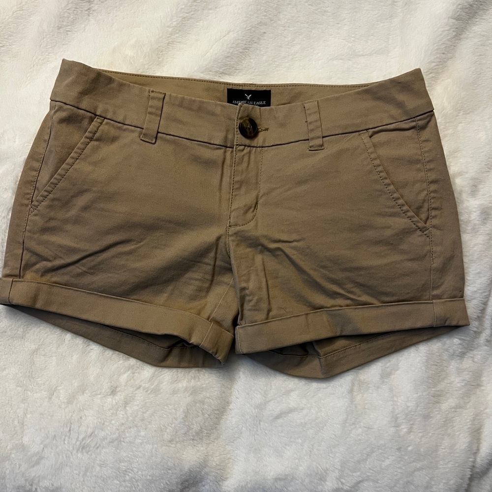 American Eagle Women’s midi stretch khaki shorts